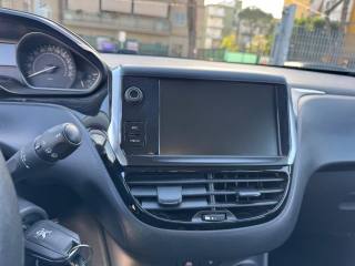 PEUGEOT 208 usata, con Controllo automatico clima
