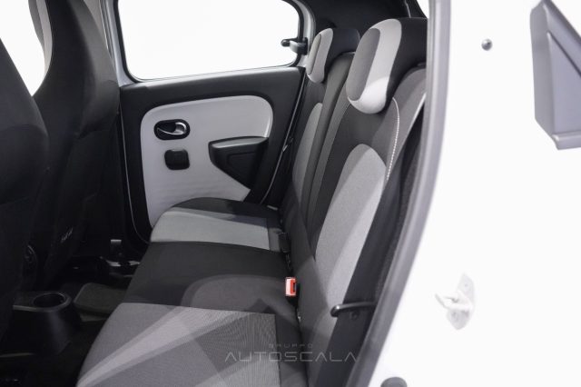RENAULT Twingo usata 21