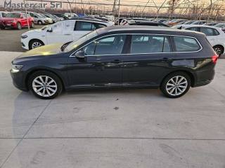 VOLKSWAGEN Passat Variant usata, con Airbag laterali