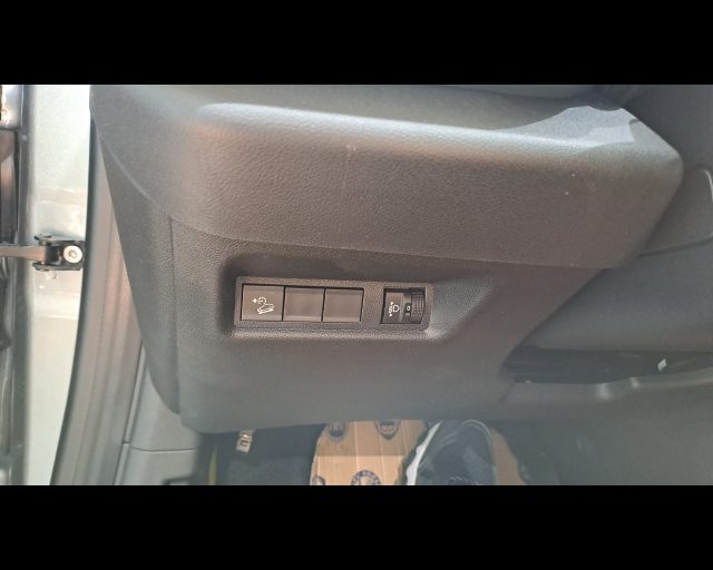 JEEP Avenger usata, con Apple CarPlay
