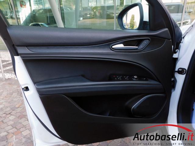 ALFA ROMEO Stelvio usata, con Sensore di pioggia