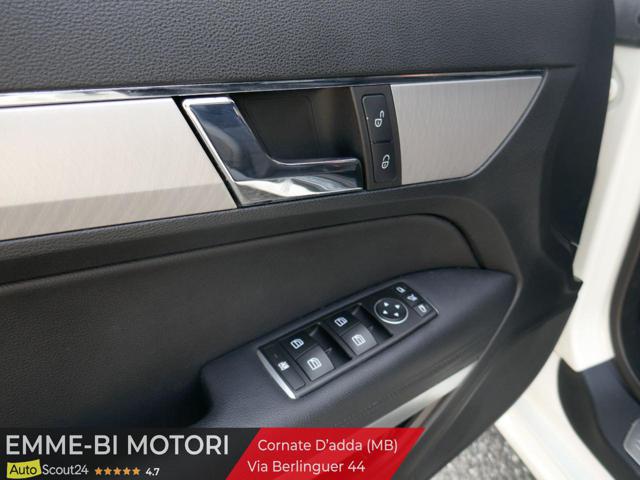 MERCEDES-BENZ E 220 usata, con Park Distance Control