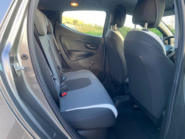 LANCIA Ypsilon usata 18