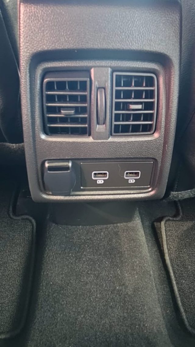 RENAULT Captur usata, con Bracciolo