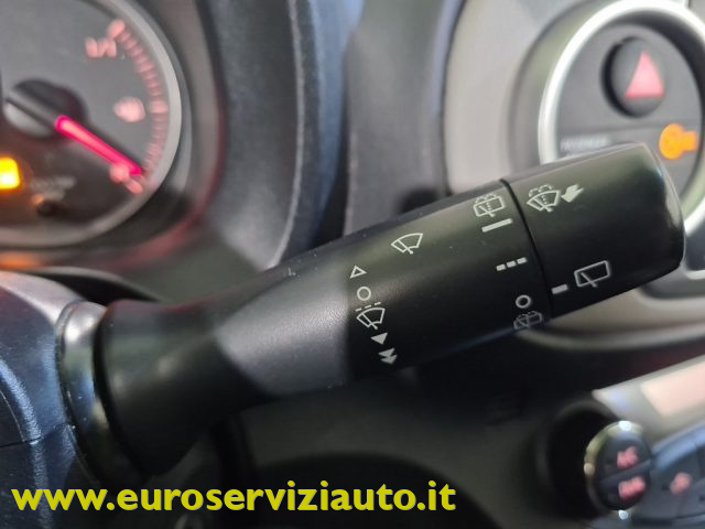 TOYOTA Yaris usata 23