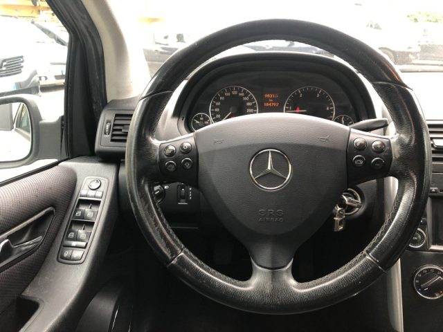 MERCEDES-BENZ A 180 usata, con Bracciolo