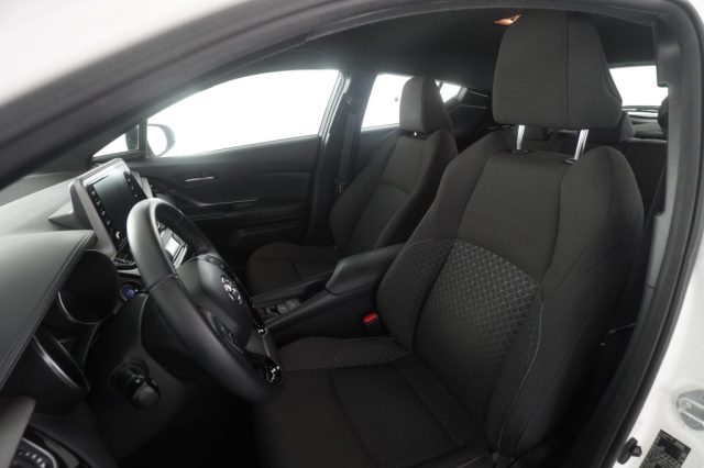 TOYOTA C-HR usata 8