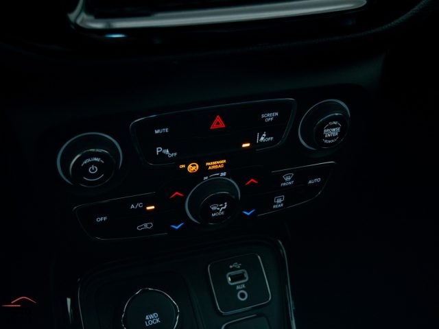 JEEP Compass usata, con Fari bi-xeno