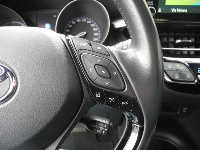 TOYOTA C-HR usata, con Specchietto retrovisore con funzione antiabbagliamento