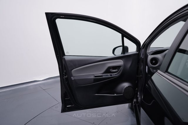 TOYOTA Yaris usata, con Controllo trazione