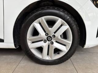 RENAULT Clio usata, con Autoradio