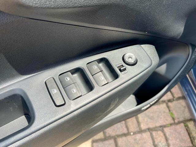 HYUNDAI i10 usata, con Controllo elettronico della corsia