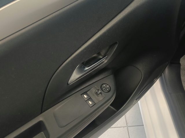 OPEL Corsa usata, con ESP