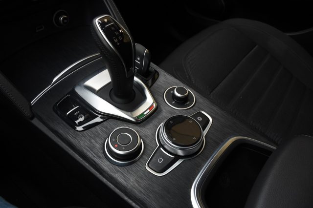 ALFA ROMEO Stelvio usata, con Cronologia tagliandi