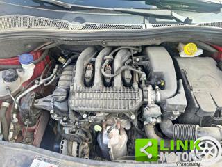 PEUGEOT 2008 usata, con Autoradio digitale