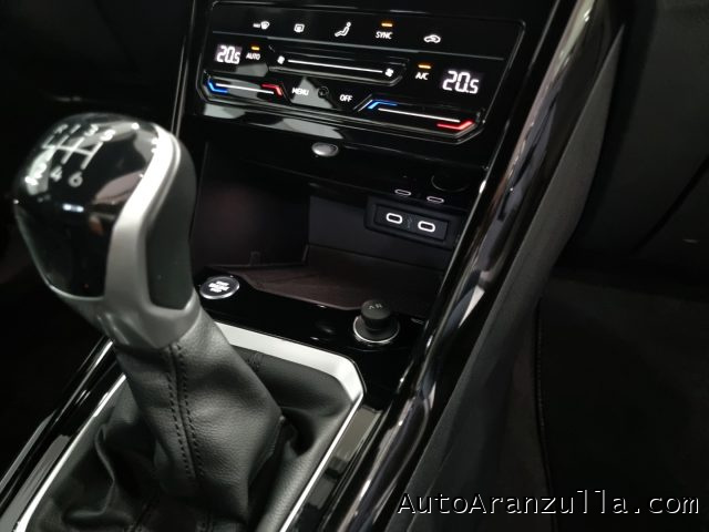 VOLKSWAGEN T-Roc usata, con Sistema di navigazione