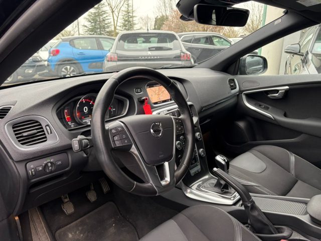 VOLVO V40 usata, con Autoradio