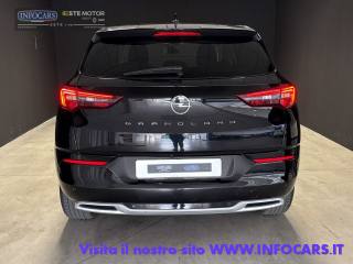 OPEL Grandland usata, con Leve al volante