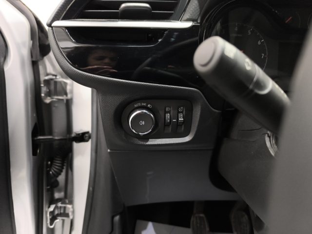 OPEL Corsa usata, con ESP