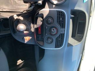 RENAULT Kangoo usata, con Autoradio digitale