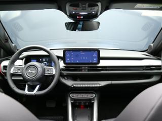 JEEP Avenger usata, con Volante in pelle