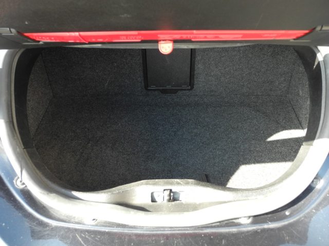 VOLKSWAGEN New Beetle usata 42