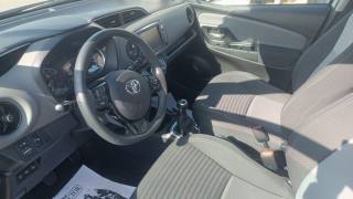 TOYOTA Yaris usata, con USB