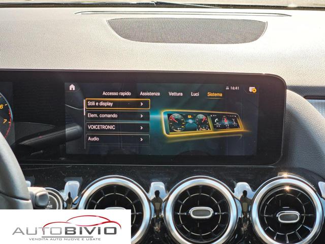 MERCEDES-BENZ GLA 200 usata, con Leve al volante