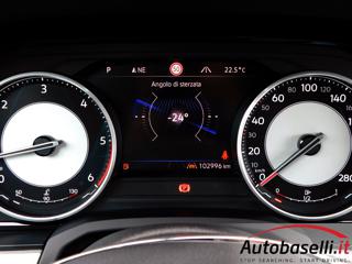 VOLKSWAGEN Touareg usata, con Sound system