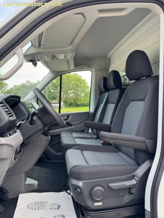 VOLKSWAGEN Crafter usata, con Fari LED