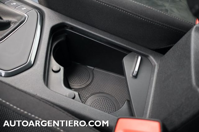 VOLKSWAGEN Tiguan usata, con Autoradio