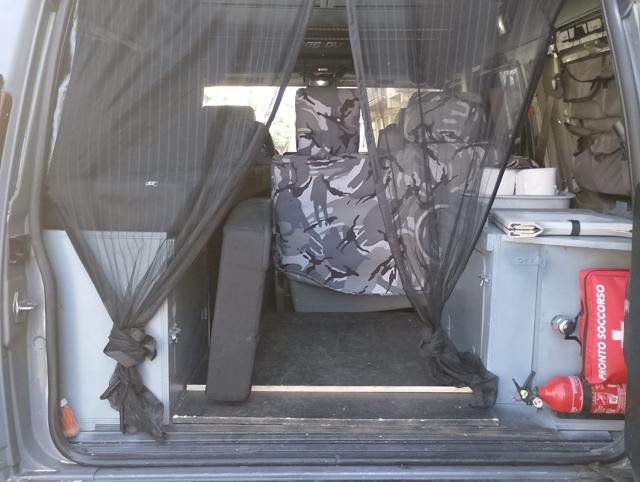 LAND ROVER Discovery usata, con Telecamera per parcheggio assistito