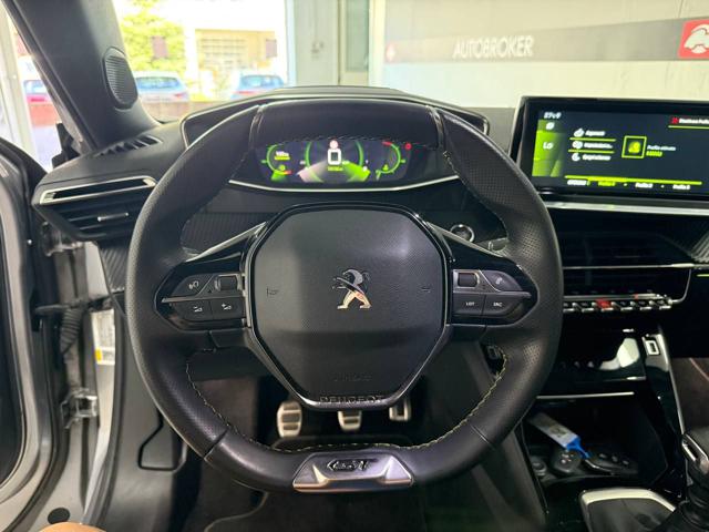 PEUGEOT 2008 usata, con Controllo automatico clima