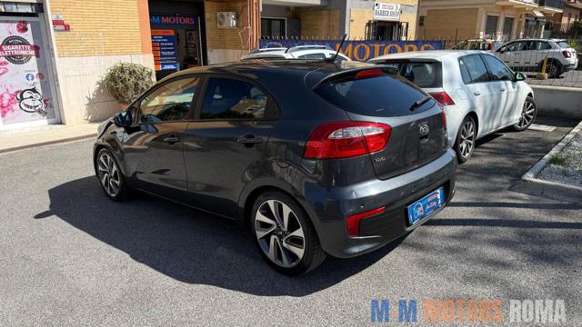 KIA Rio usata, con Autoradio