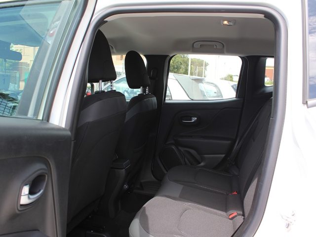 JEEP Renegade usata, con USB