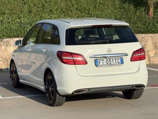 MERCEDES-BENZ B 180 usata, con Autoradio