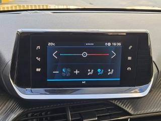 PEUGEOT 208 usata, con Vivavoce