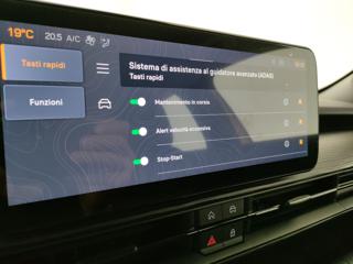 JEEP Avenger usata, con Volante in pelle