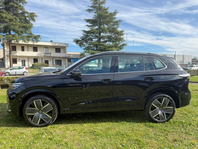 VOLKSWAGEN Tiguan usata, con Autoradio