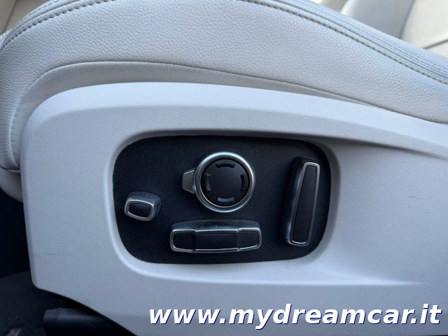 JAGUAR F-Pace usata, con Fari LED