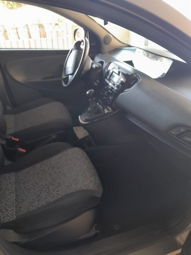 LANCIA Ypsilon usata, con Airbag testa