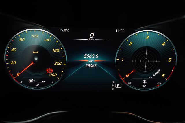 MERCEDES-BENZ GLC 220 usata 12