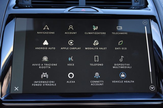 JAGUAR E-Pace usata, con Sensori di parcheggio anteriori