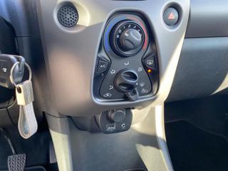 PEUGEOT 108 usata 16
