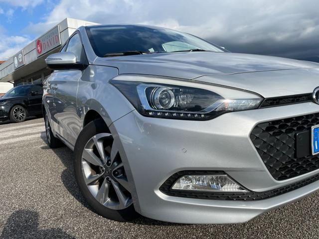 HYUNDAI i20 usata, con Alzacristalli elettrici
