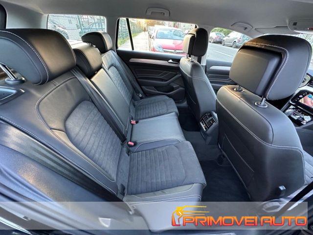 VOLKSWAGEN Passat Variant usata, con Chiusura centralizzata