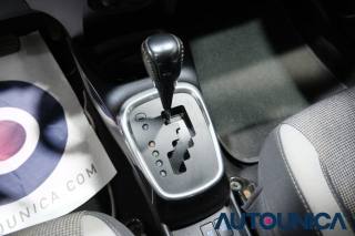 TOYOTA Yaris usata, con Luci diurne