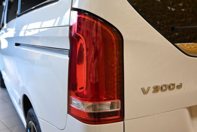 MERCEDES-BENZ V 300 usata 24