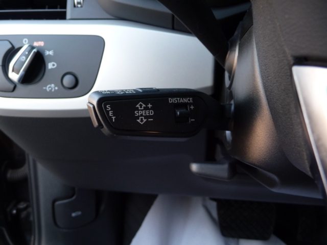 AUDI A4 usata, con Volante in pelle