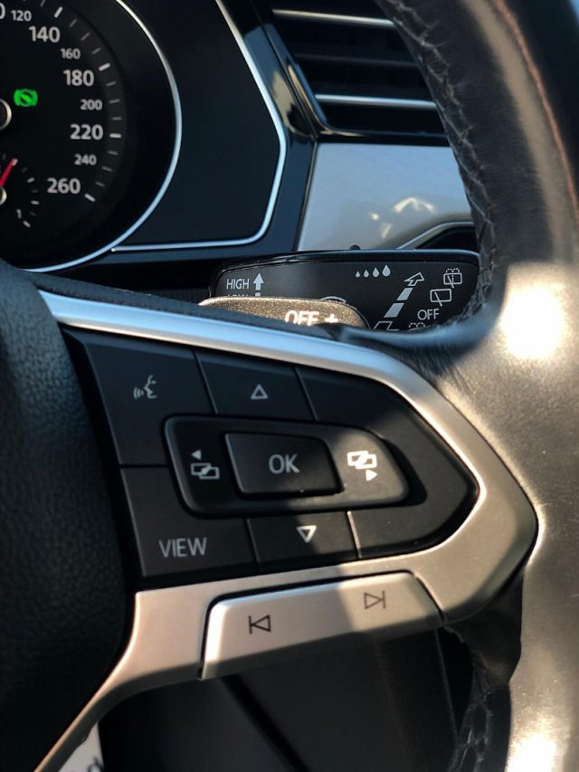 VOLKSWAGEN Passat Variant usata, con USB